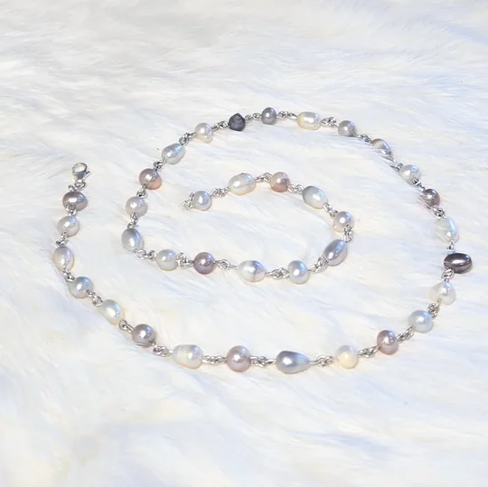 Another view of the Soft Violet Pearl Set: Necklace, Bracelet and Earrings