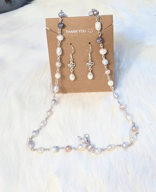 Another view of the Soft Violet Pearl Set: Necklace, Bracelet and Earrings