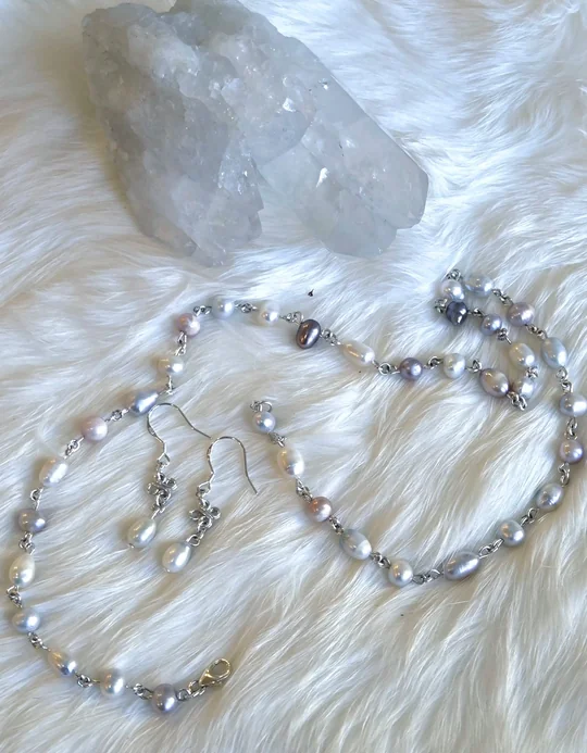 Another view of the Soft Violet Pearl Set: Necklace, Bracelet and Earrings