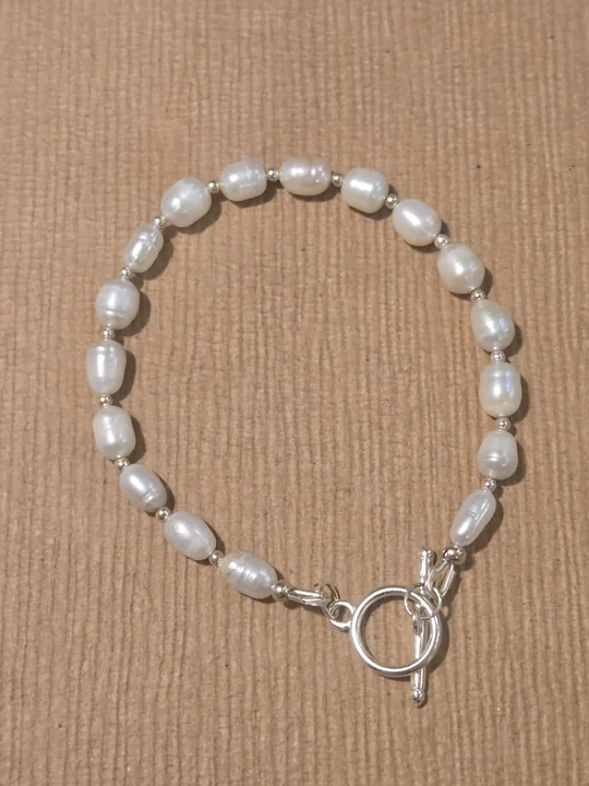 Another view of the Natural Pearl & Sterling Silver Toggle Bracelet