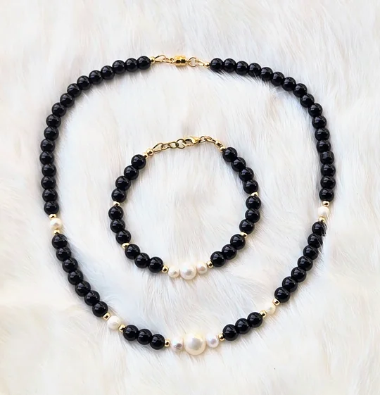Onyx & Pearl Collar Set: Necklace, Bracelet and Earrings